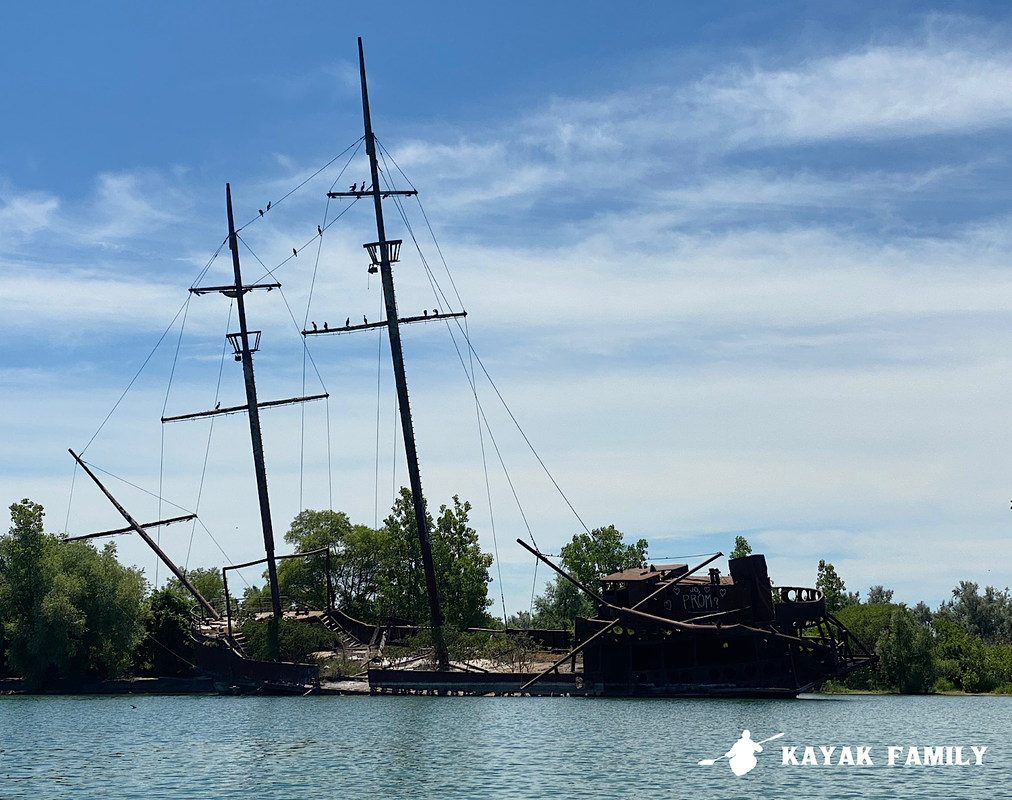 Abandoned ship, pirate ship, Jordan Harbour, Niagara Region, QEW, Lincoln Ontario